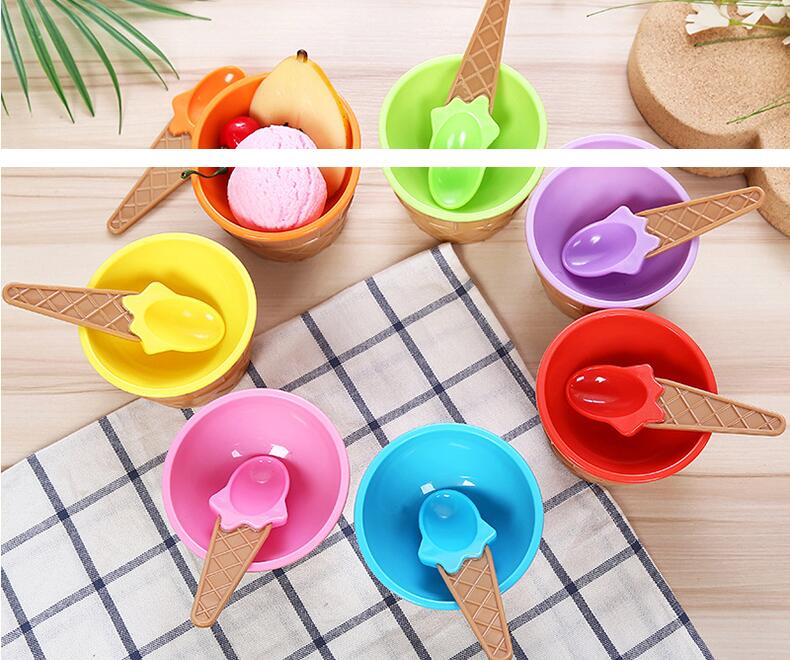 Ice-cream cup with spoon(图12)